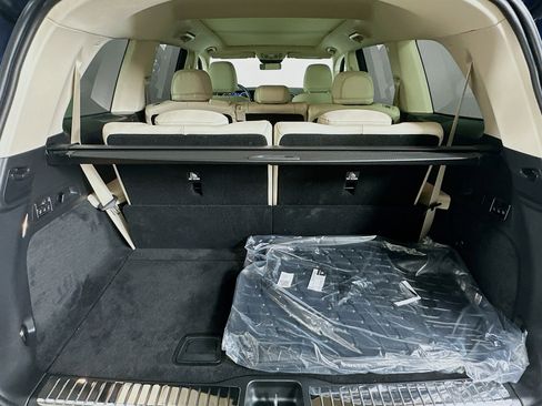 Used 2026 Mercedes-Benz GLS 450 4MATIC image 35