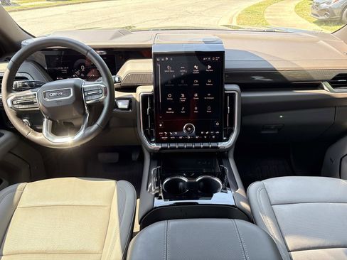 Used 2025 GMC Yukon XL Elevation w/ Technology Package AWD/4WD image 30