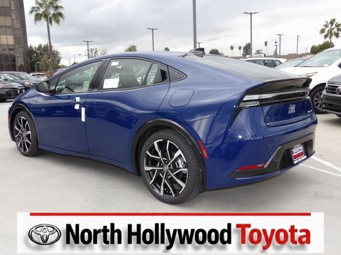 New 2026 Toyota Prius Plug-In Hybrid image 5