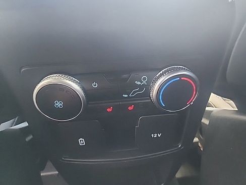 Used 2020 Ford Explorer XLT w/ Comfort Package image 17