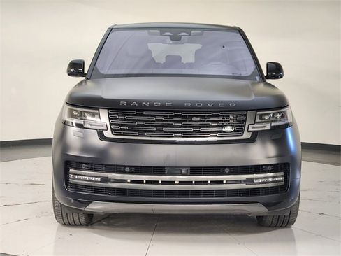 Used 2023 Land Rover Range Rover SE image 9