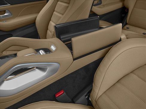 New 2026 Mercedes-Benz GLS 580 4MATIC image 10