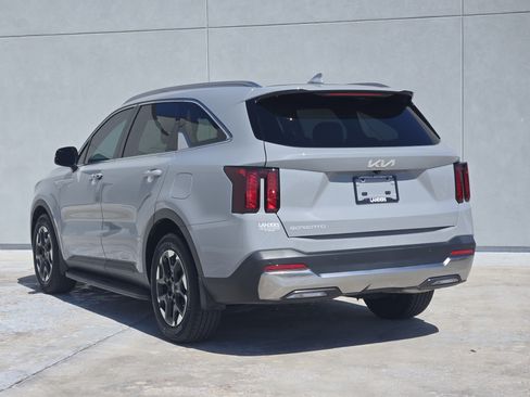 Used 2025 Kia Sorento S w/ Panoramic Sunroof Package FWD image 6