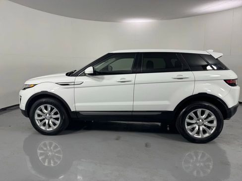 Used 2019 Land Rover Range Rover Evoque SE AWD/4WD image 10