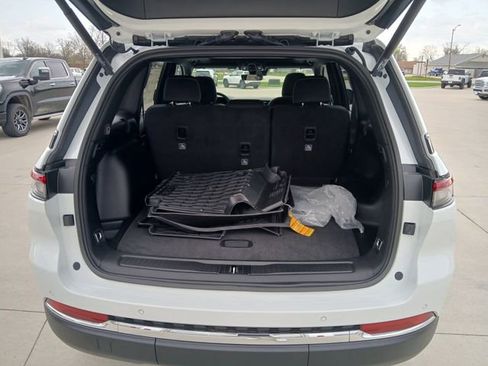 New 2026 Jeep Grand Cherokee Laredo X image 17