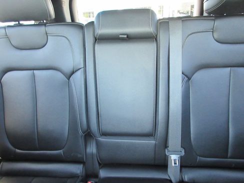 Used 2024 Jeep Grand Cherokee Limited AWD/4WD image 20