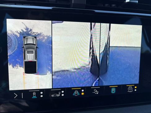 Certified 2023 GMC Sierra 1500 AT4 w/ AT4 Premium Package AWD/4WD image 33