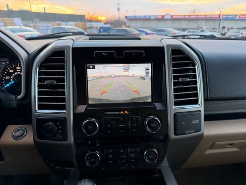 Used 2015 Ford F150 Lariat image 15