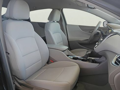 Used 2021 Chevrolet Malibu LS FWD image 3