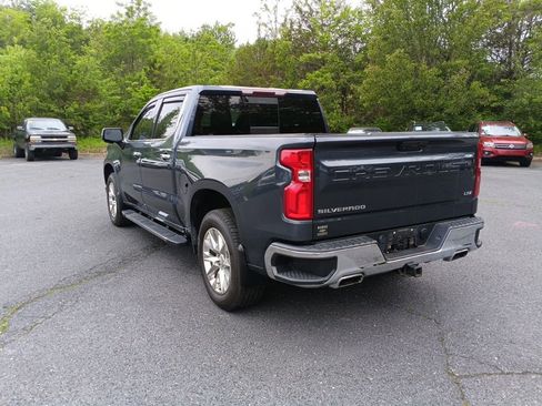 Used 2019 Chevrolet Silverado 1500 LTZ w/ LTZ Convenience Package AWD/4WD image 3