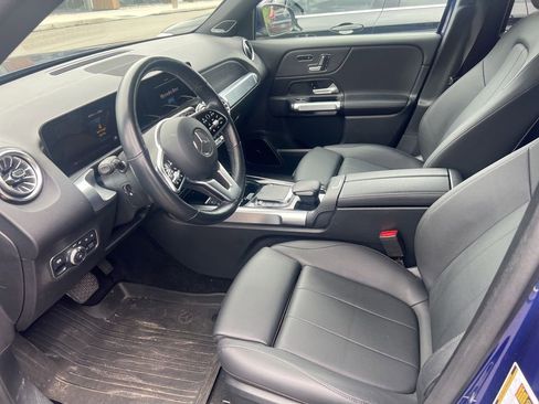 Used 2023 Mercedes-Benz GLB 250 4MATIC image 9