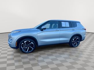 Used 2024 Mitsubishi Outlander SE video 1