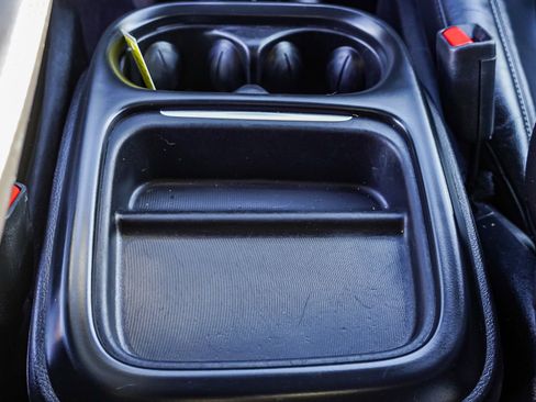 Used 2019 Chrysler Pacifica Touring-L w/ S Appearance Package image 44