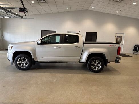 Used 2017 Chevrolet Colorado Z71 AWD/4WD image 4