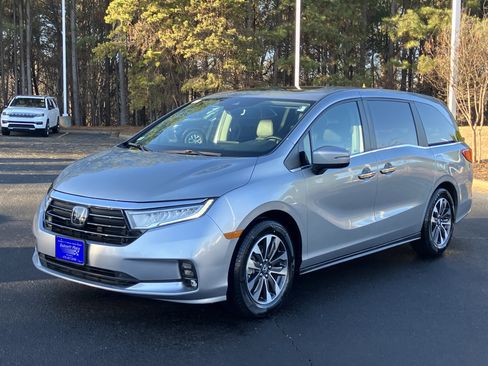 Certified 2024 Honda Odyssey EX-L image 6