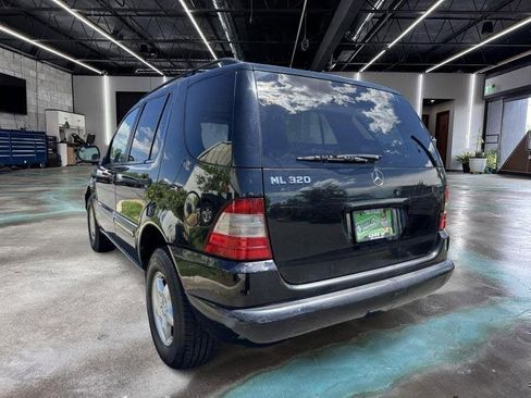 Used 2000 Mercedes-Benz ML 320 4MATIC image 4