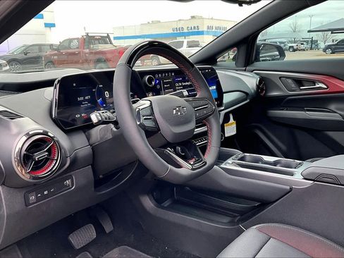 New 2025 Chevrolet Equinox EV RS image 9