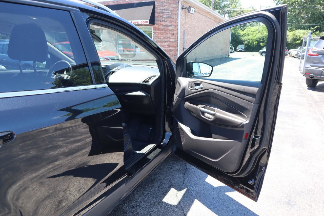 Used 2014 Ford Escape Titanium w/ Equipment Group 401A AWD/4WD image 10