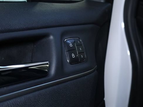 Used 2019 Lincoln MKC Reserve w/ MKC Climate Package AWD/4WD image 15