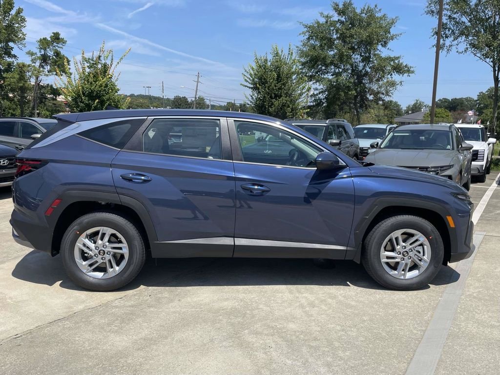 New 2026 Hyundai Tucson SE w/ Tow & Go Package FWD image 2