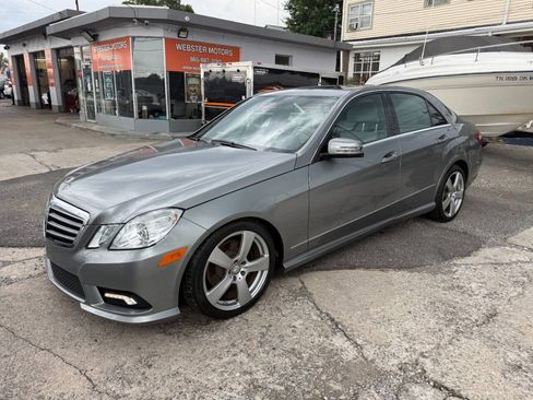 Used 2011 Mercedes-Benz E 350 Sedan image 20