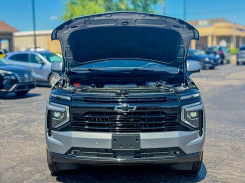 Used 2025 Chevrolet Suburban RST w/ Comfort Package AWD/4WD image 36