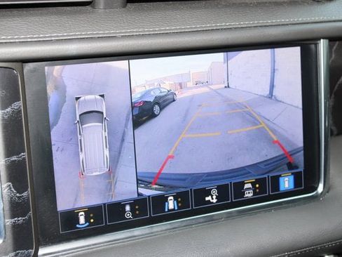 Used 2021 GMC Yukon Denali image 9