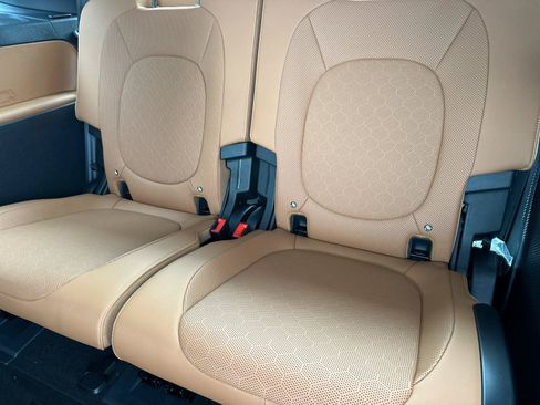 New 2025 Volkswagen ID. Buzz Pro S RWD image 14