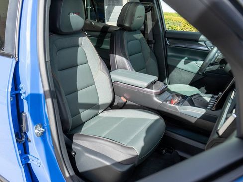 New 2026 GMC Terrain AT4 AWD/4WD image 9