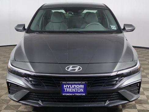 Used 2024 Hyundai Elantra SEL FWD image 10