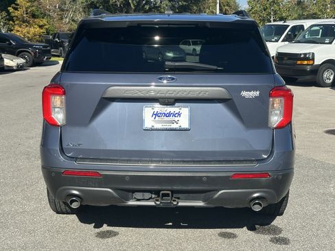 Used 2021 Ford Explorer XLT w/ Equipment Group 202A image 9