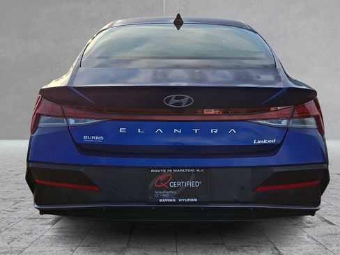 Used 2024 Hyundai Elantra Limited FWD image 5