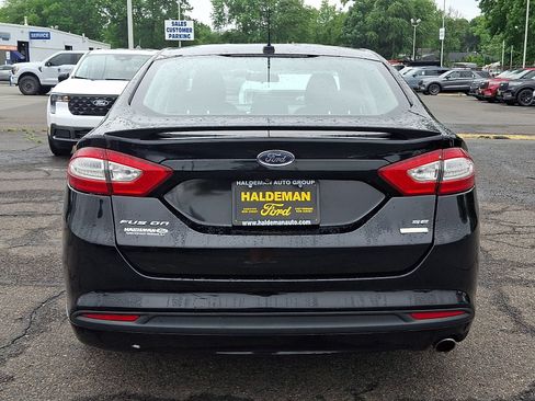 Used 2016 Ford Fusion SE w/ Equipment Group 201A FWD image 6