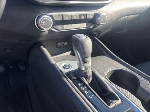 Used 2025 Nissan Altima 2.5 SV image 40