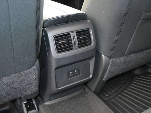 Used 2023 Nissan Rogue SV FWD image 16