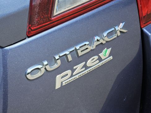 Used 2015 Subaru Outback 2.5i Limited AWD/4WD image 34