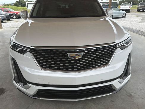 Used 2021 Cadillac XT6 Premium Luxury FWD image 9
