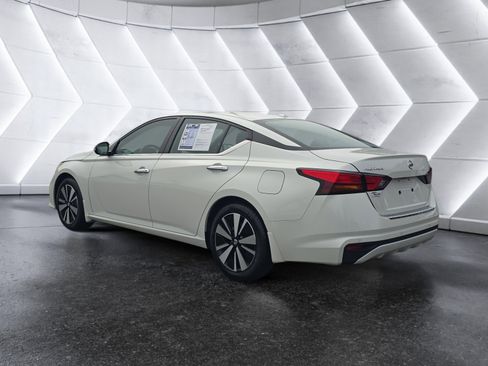 Used 2022 Nissan Altima 2.5 SV image 3