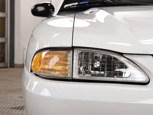 Used 1994 Ford Mustang Cobra RWD image 12