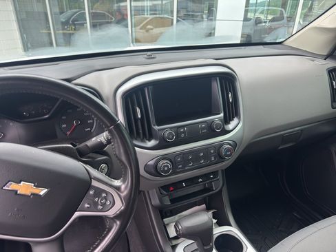 Used 2019 Chevrolet Colorado LT w/ LT Convenience Package AWD/4WD image 10