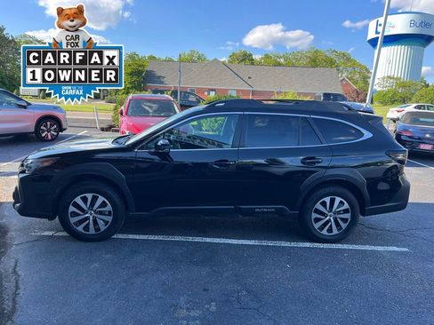 Used 2024 Subaru Outback Premium AWD/4WD image 1
