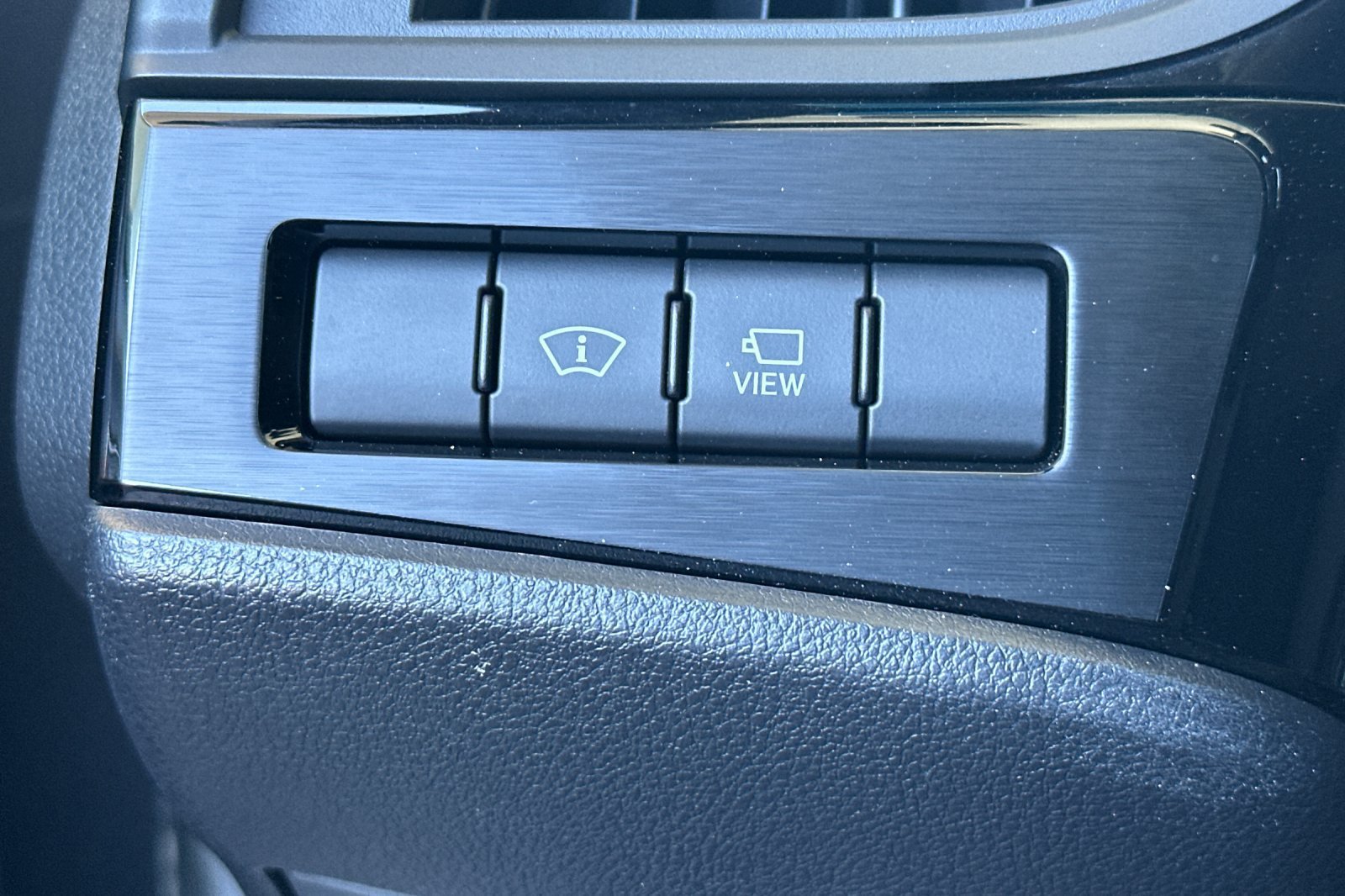 Used 2023 Lexus ES 350 Ultra Luxury w/ Accessory Package (Z2) FWD image 32
