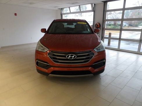 Used 2017 Hyundai Santa Fe Sport image 2