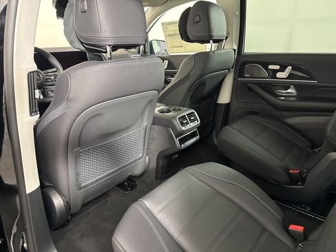 New 2026 Mercedes-Benz GLS 580 4MATIC image 22