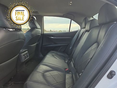 Used 2018 Toyota Camry XLE image 26