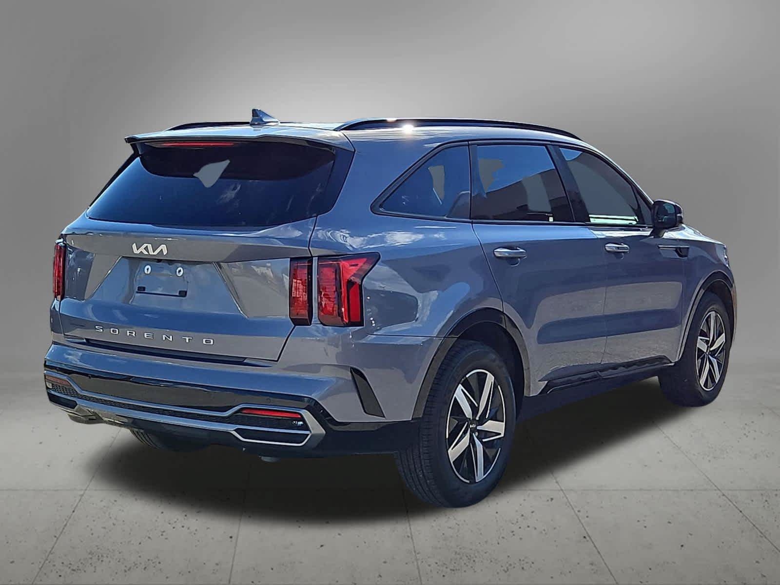 Used 2022 Kia Sorento EX w/ Panoramic Sunroof Package FWD image 5