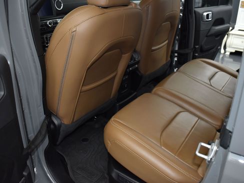 Used 2023 Jeep Wrangler Sahara w/ Cold Weather Group image 13