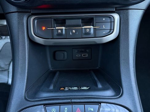 Used 2023 GMC Acadia Denali w/ Black Diamond Edition image 26