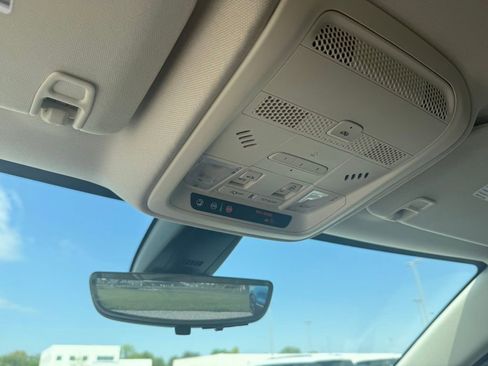 Certified 2024 Cadillac XT5 Premium Luxury w/ Technology Package AWD/4WD image 22