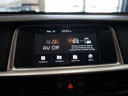 Used 2020 Kia Optima LX image 31